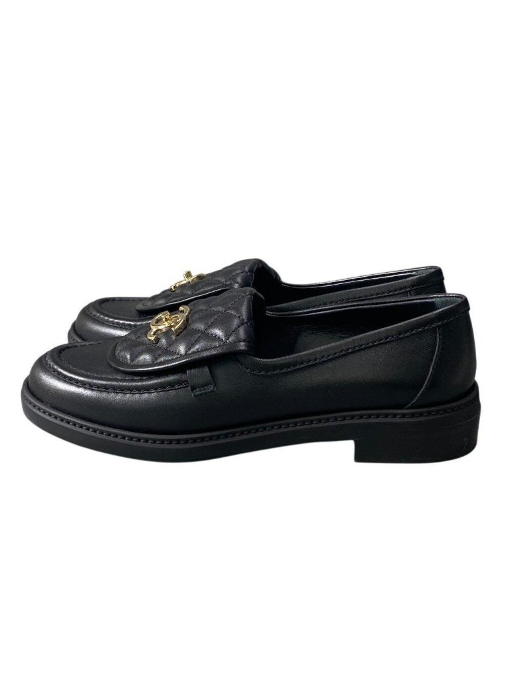 ★SOLD★ Chanel Quilted Turnlock Loafers CC Loafer 38.5 Black - Picture 3 of 10